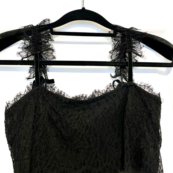 Beautiful Club Monaco black satin slip dress with lace straps - size 00 - Picture 2 of 4